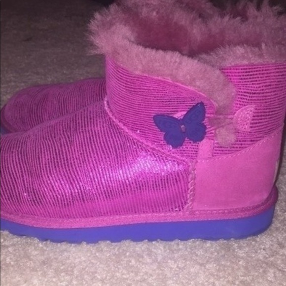 Pink uggs - Picture 2 of 5